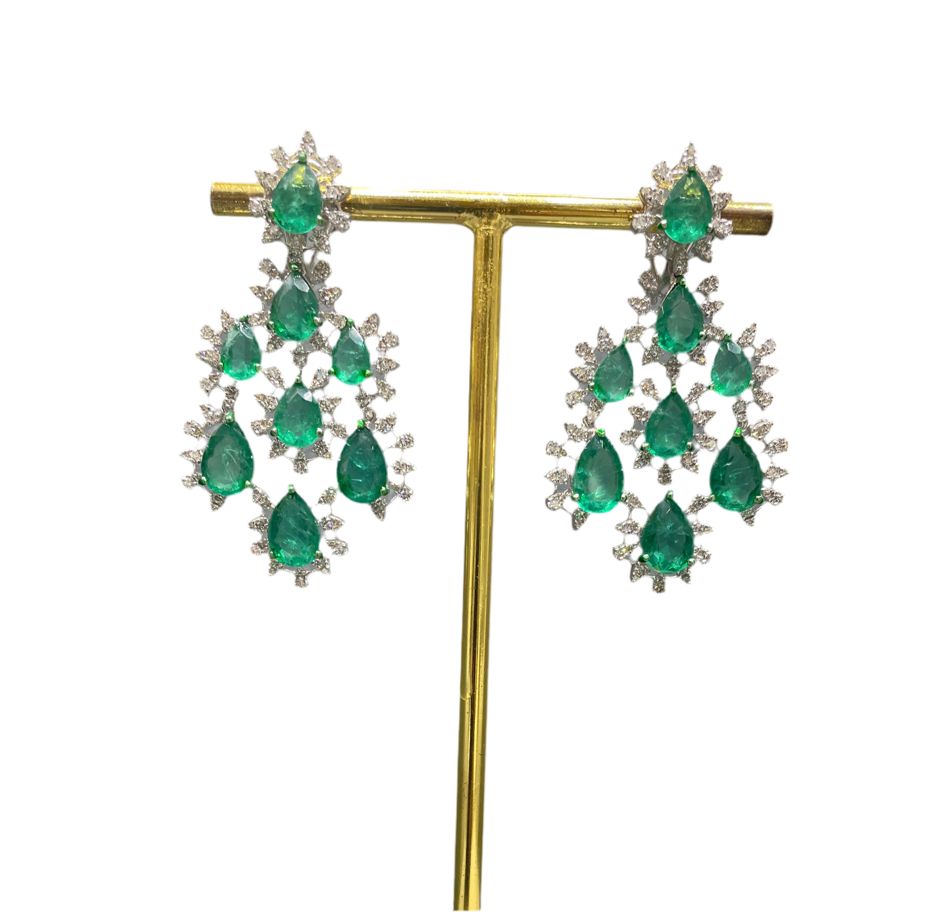 Emerald Cascade Diamond earring