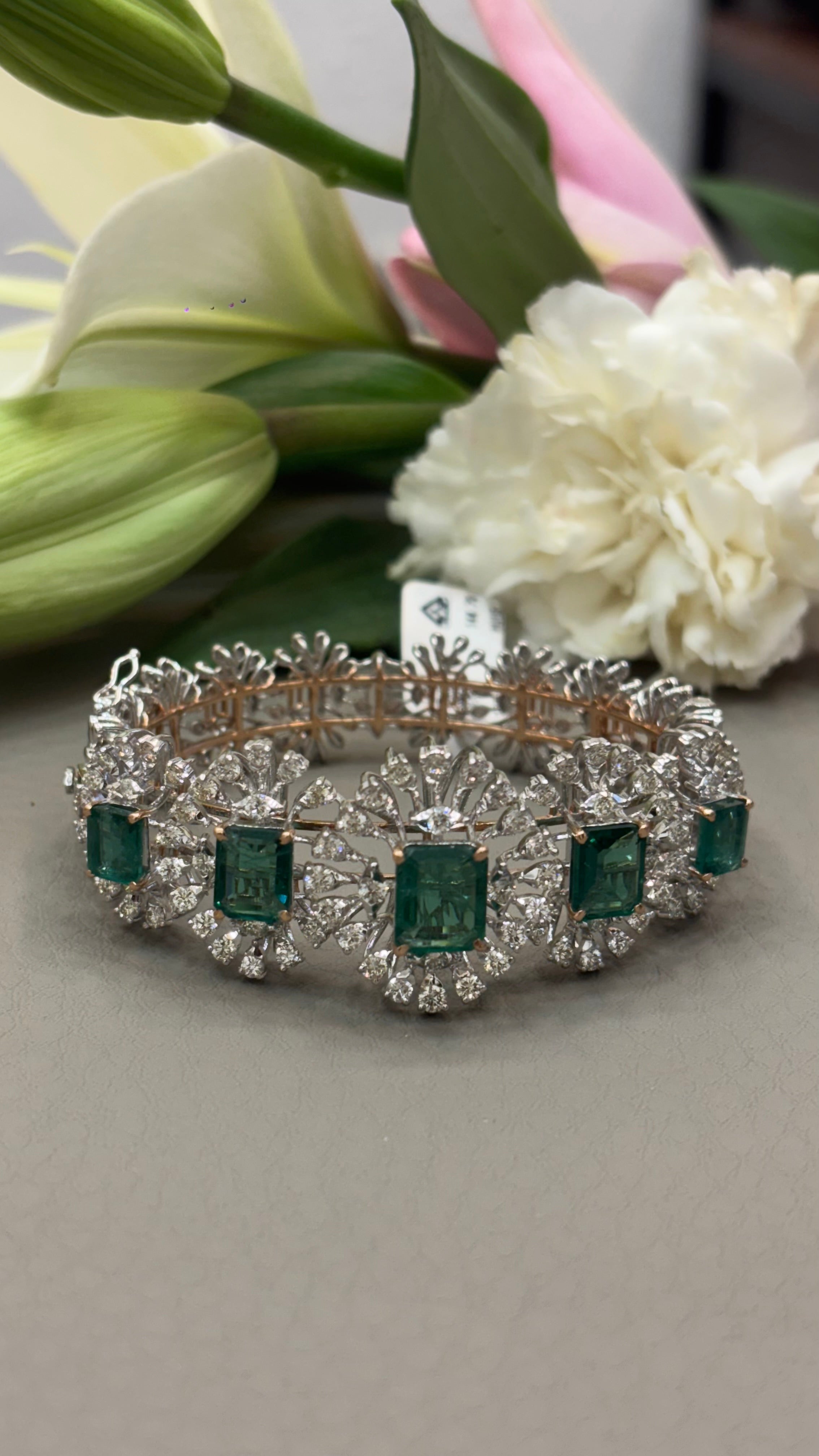 Emerald Élan Diamond bracelet