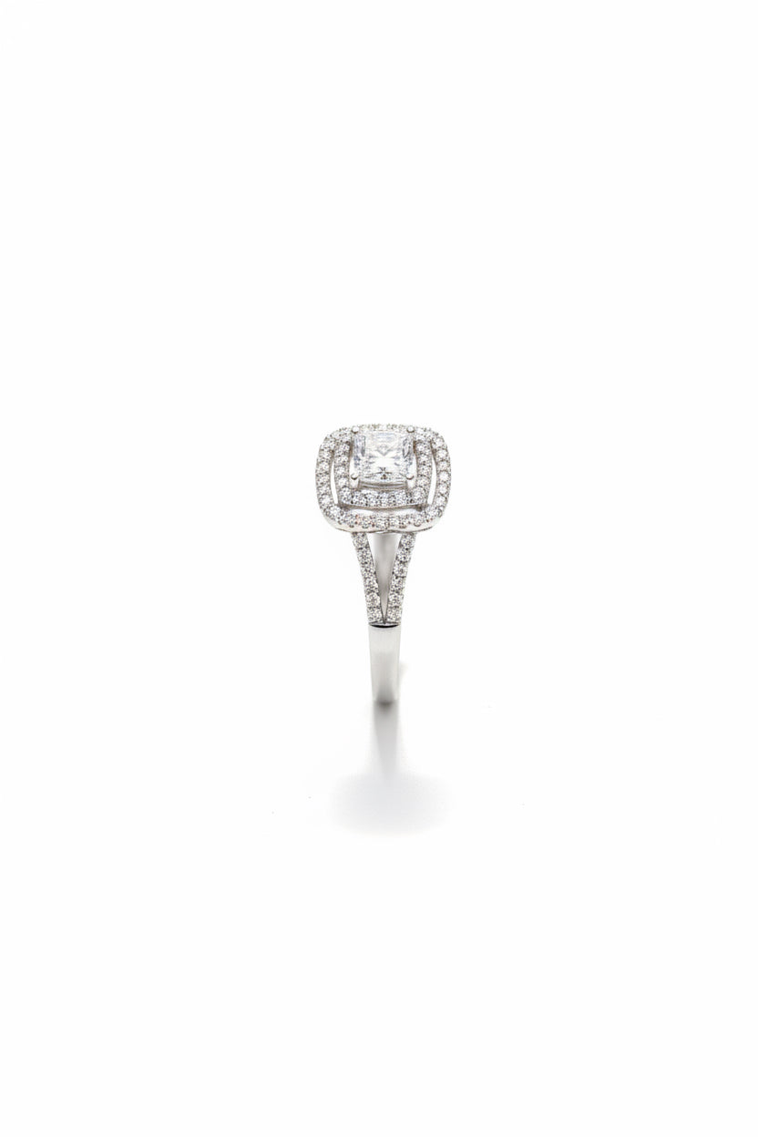 Princess Diamond ring￼