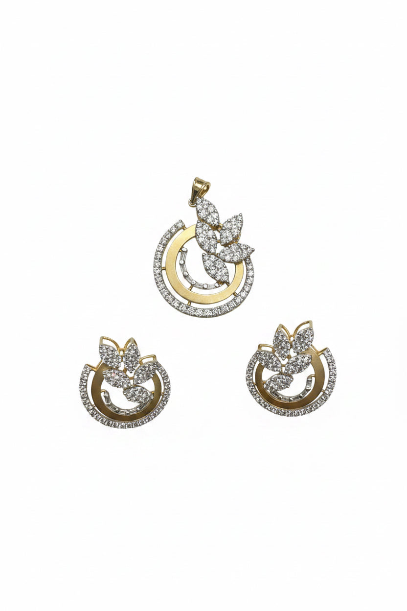 Diamond pendent set
