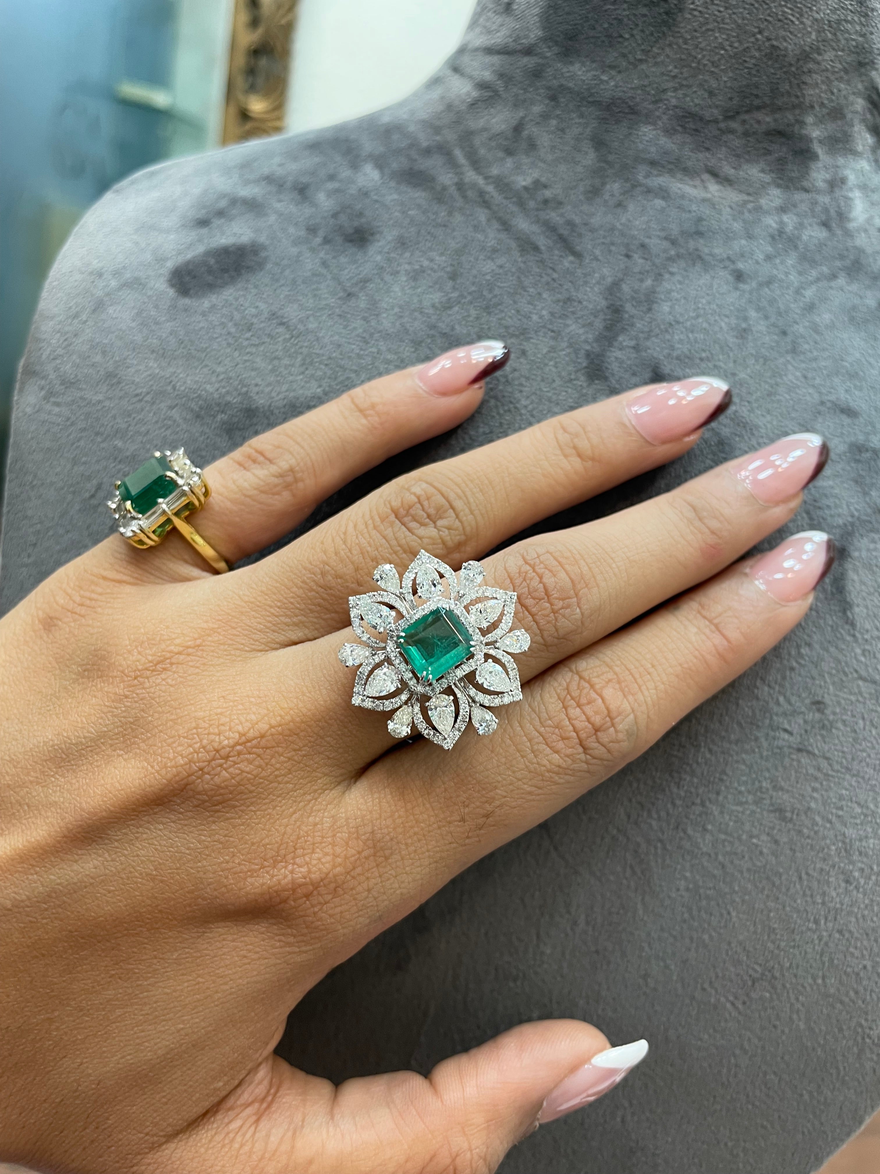 Royal Florenza Emerald Ring